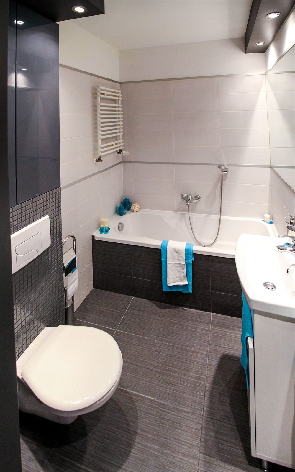 Sparkling clean, sanitized bathroom