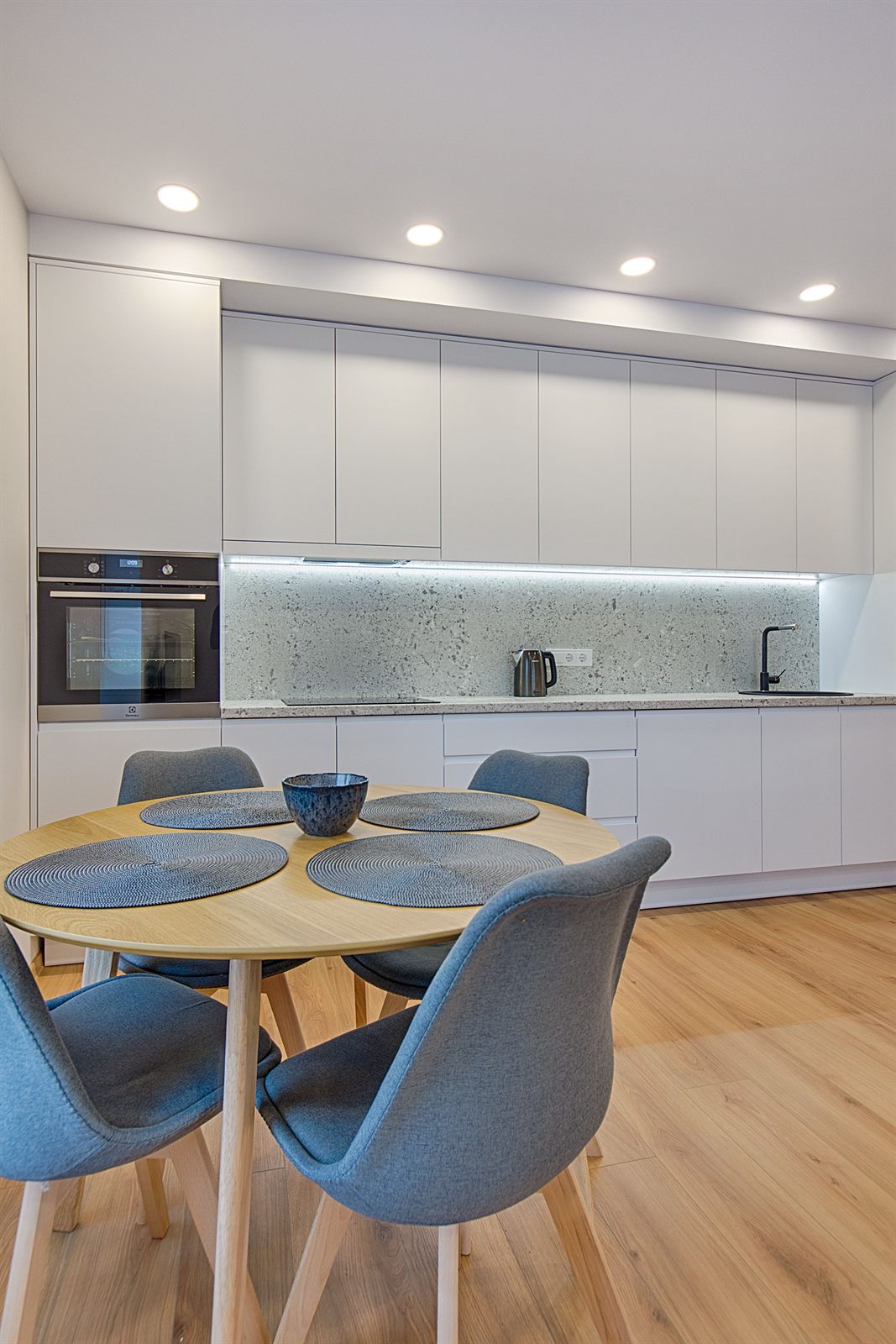Freshly cleaned modern kitchen and dining area